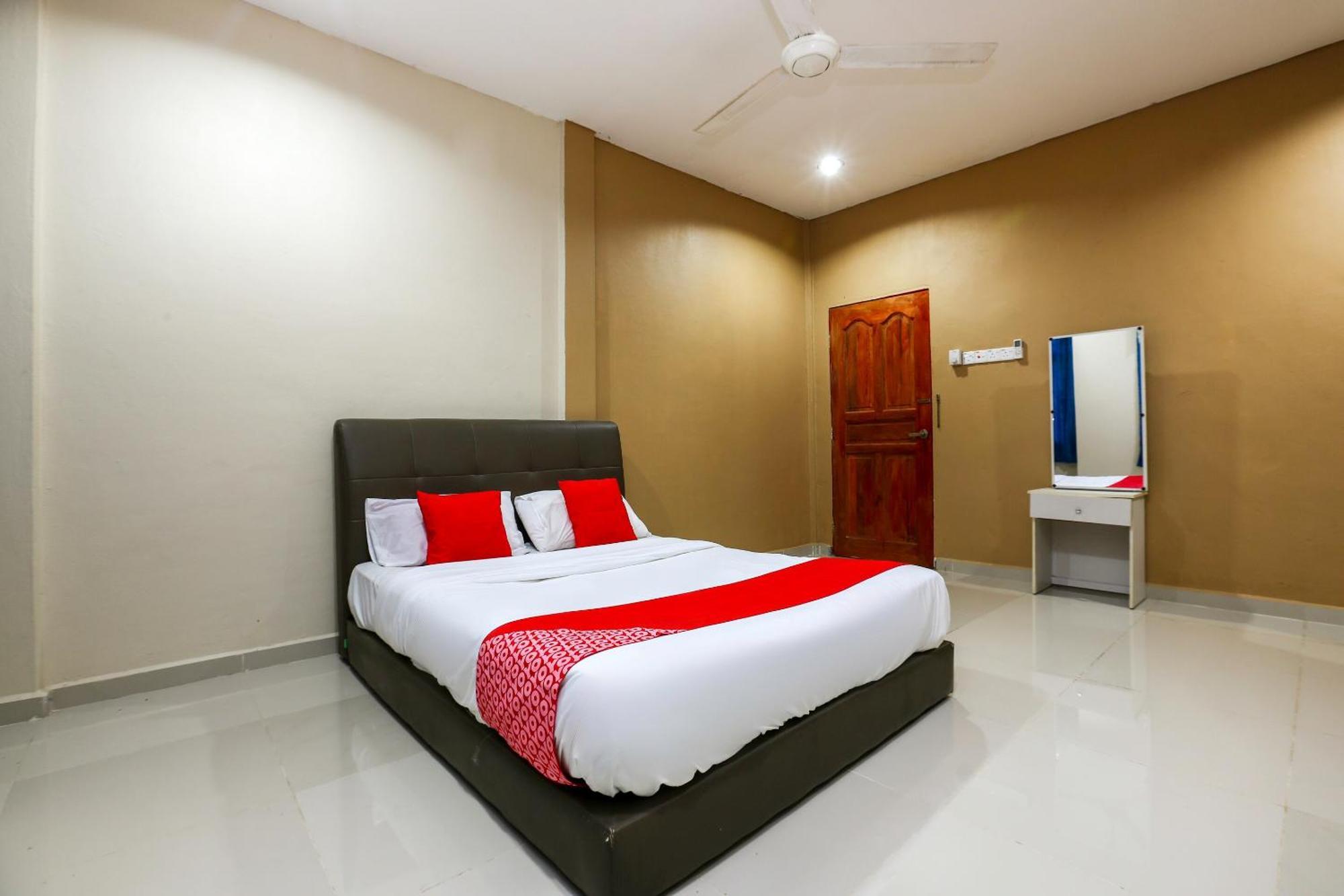 Oyo 89933 Nun Hotel Jeli Exterior foto